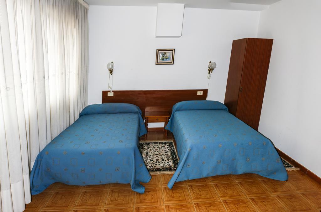 Pension Vazquez Vimianzo Номер фото